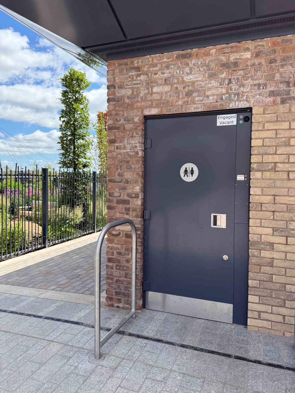 UL15 Ultimate Lite doorset in RAL 7015, converted to free entry